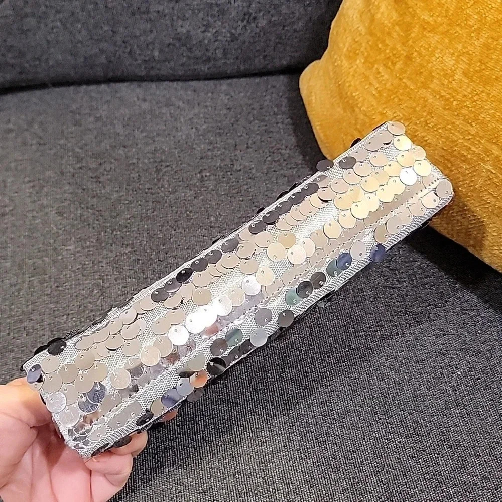 Jasmine La Belle Siver Sequince Clutch Zip Up - Picture 5 of 8